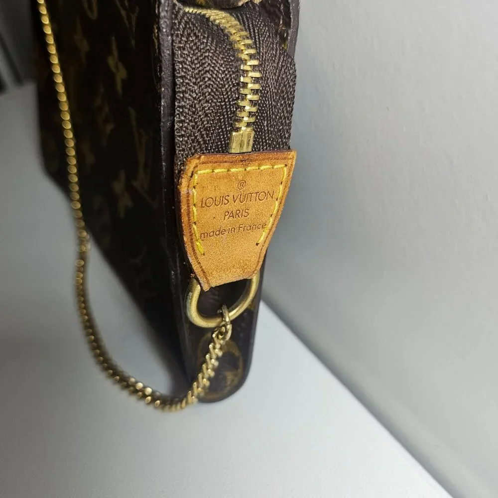 Authentic Louis Vuitton Monogram Petit Bucket Pouch - Picture 2 of 10